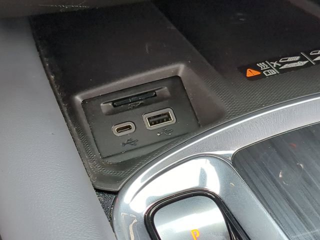 Used 2024 Buick Enclave Premium image 29