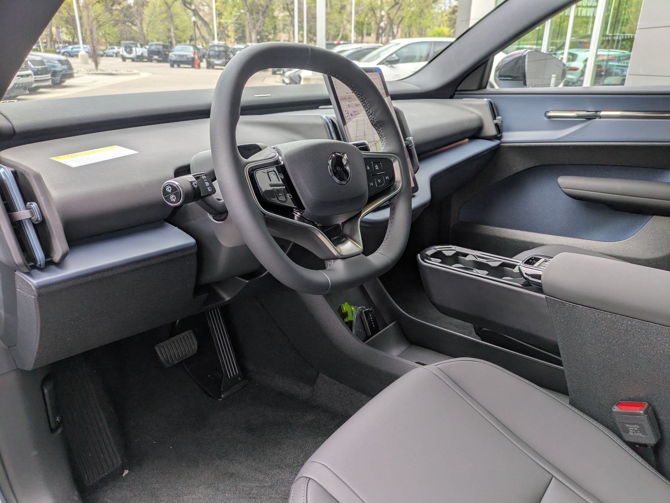 New 2026 Volvo EX30 Plus w/ Climate Package AWD/4WD image 10