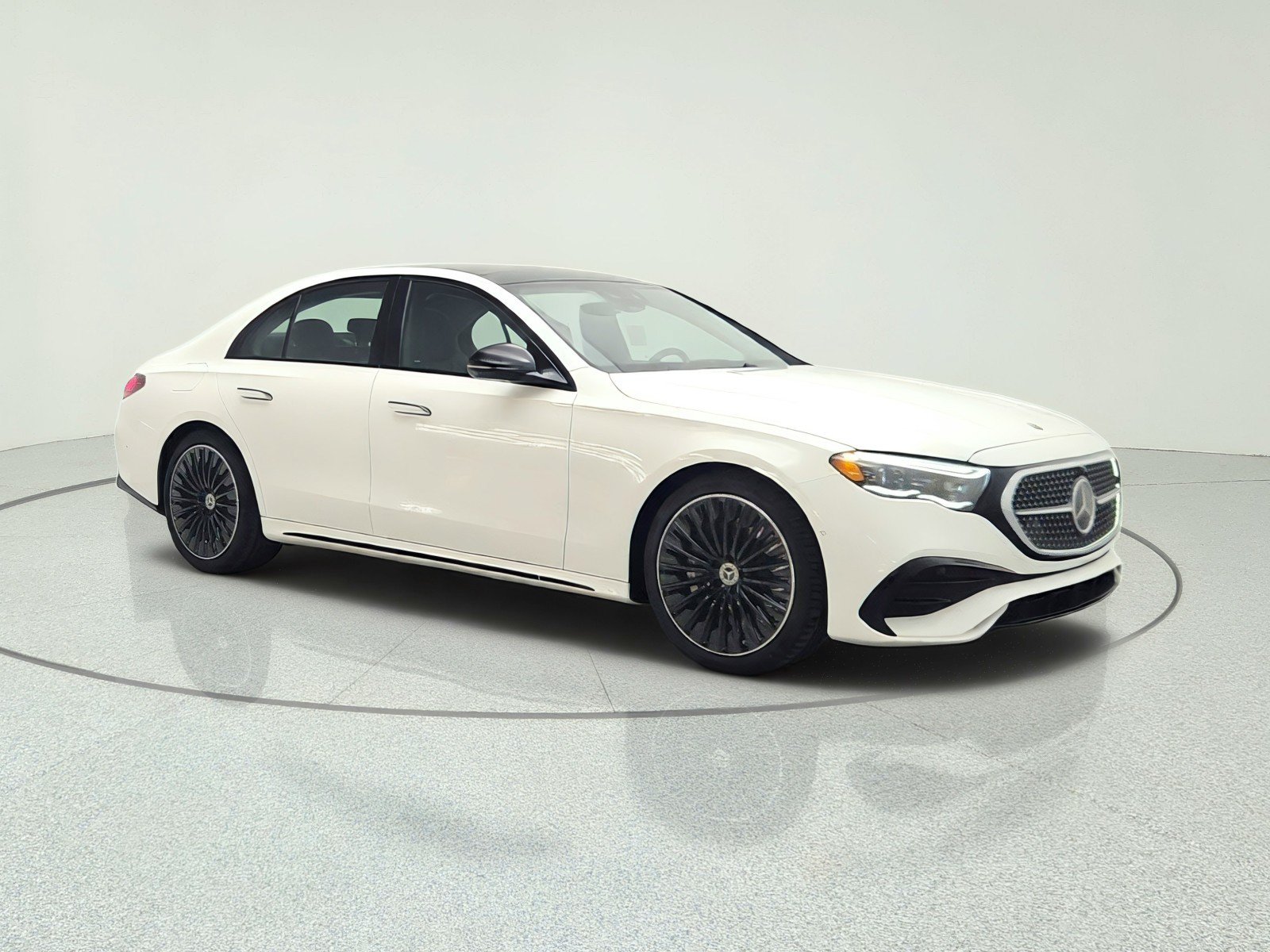New 2027 Mercedes-Benz E 450 4MATIC Sedan image 3