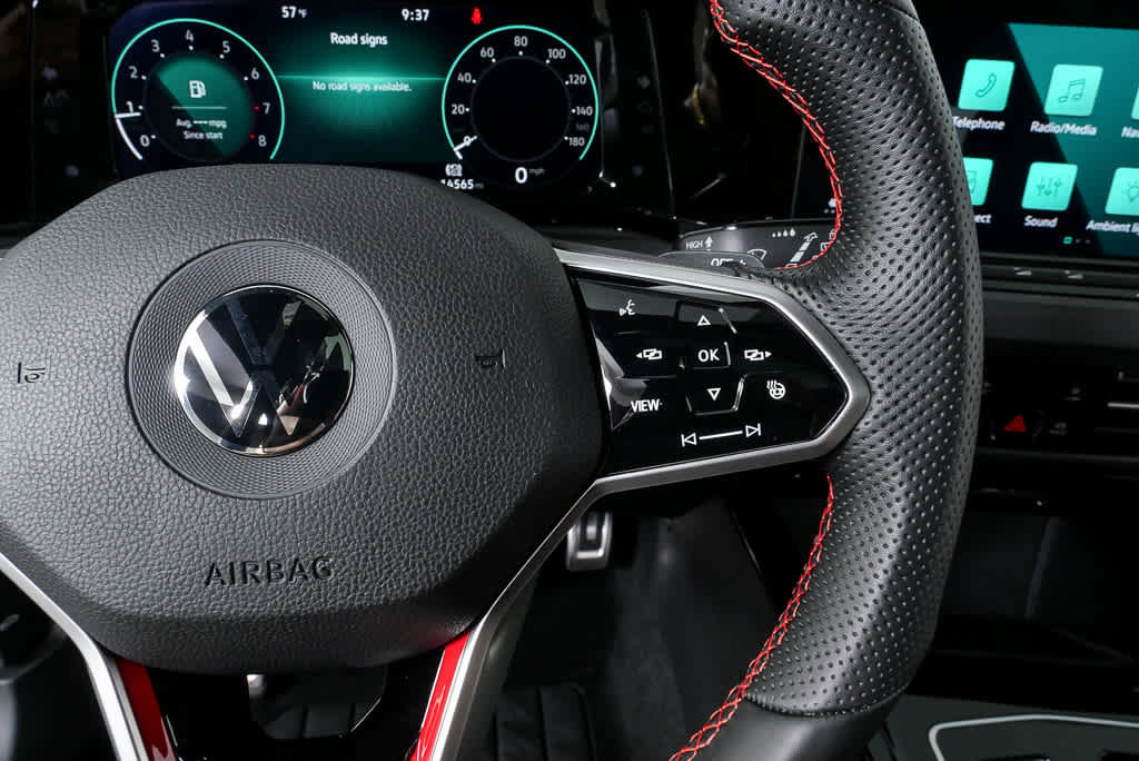 Used 2023 Volkswagen GTI SE image 13