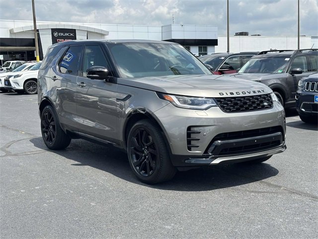 Used 2024 Land Rover Discovery Dynamic SE