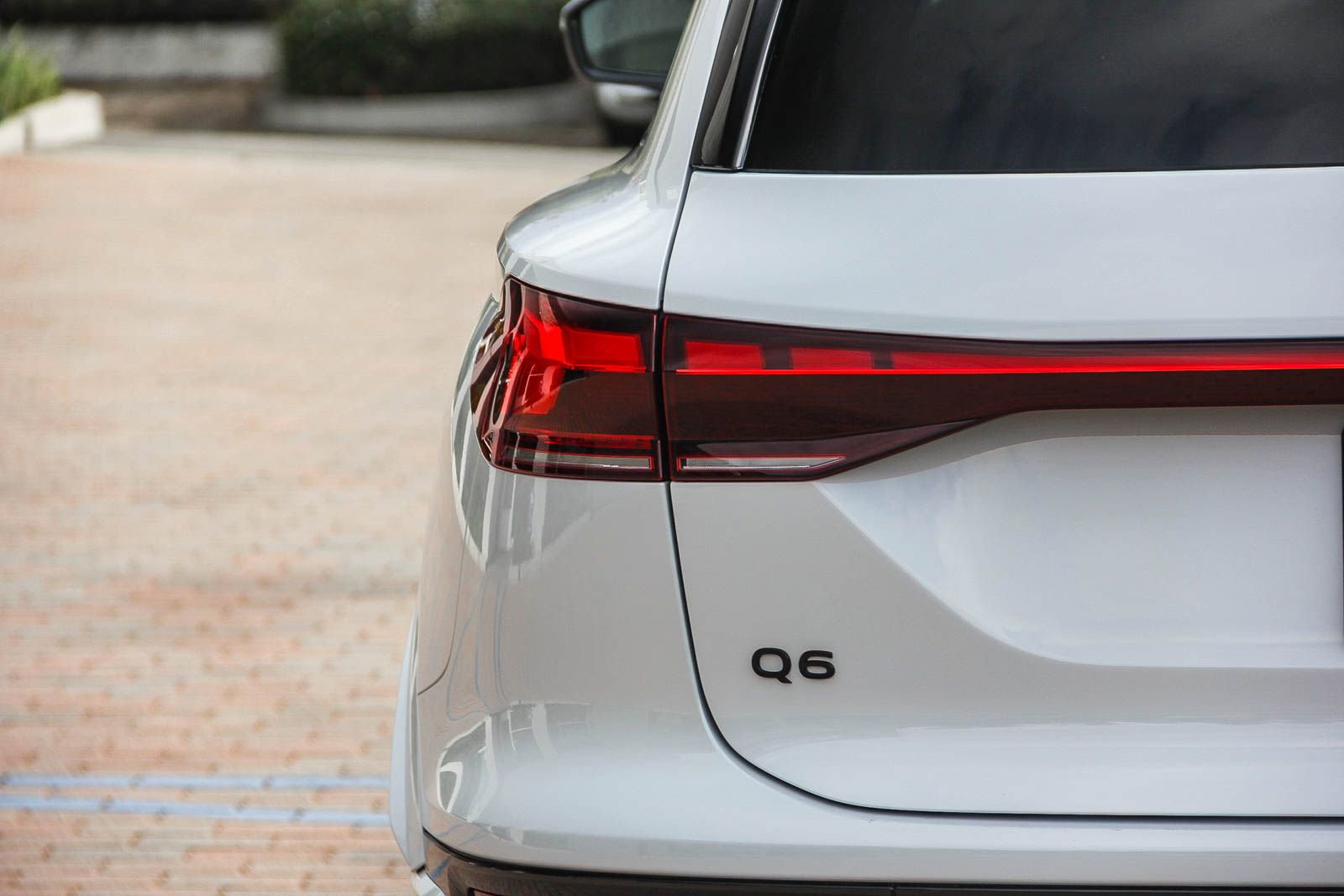 Certified 2025 Audi Q6 e-tron Premium Plus image 8