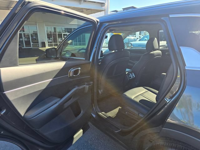 Certified 2025 Kia Sorento EX AWD/4WD image 16