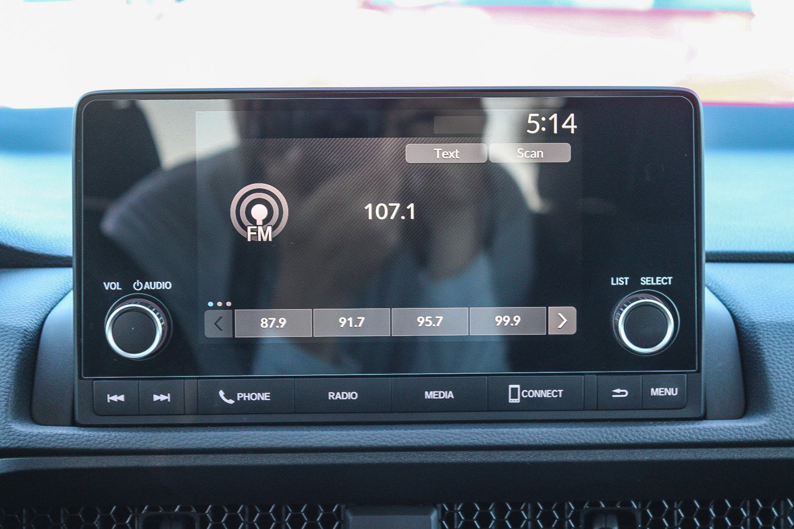 Certified 2025 Honda CR-V EX image 15