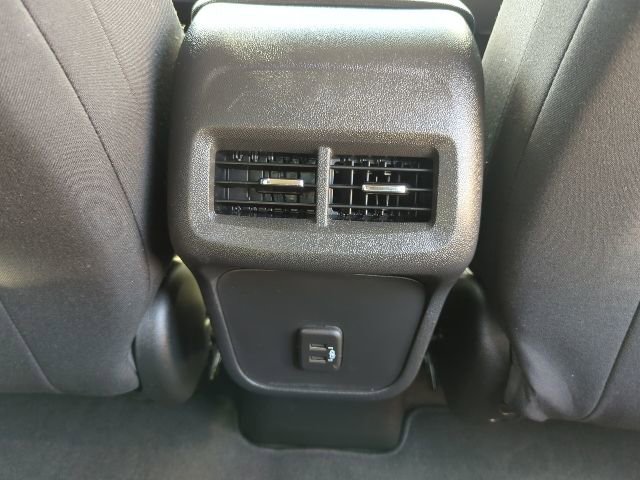 Used 2022 Chevrolet Equinox LT FWD image 23