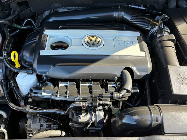 Used 2013 Volkswagen Eos FWD image 28
