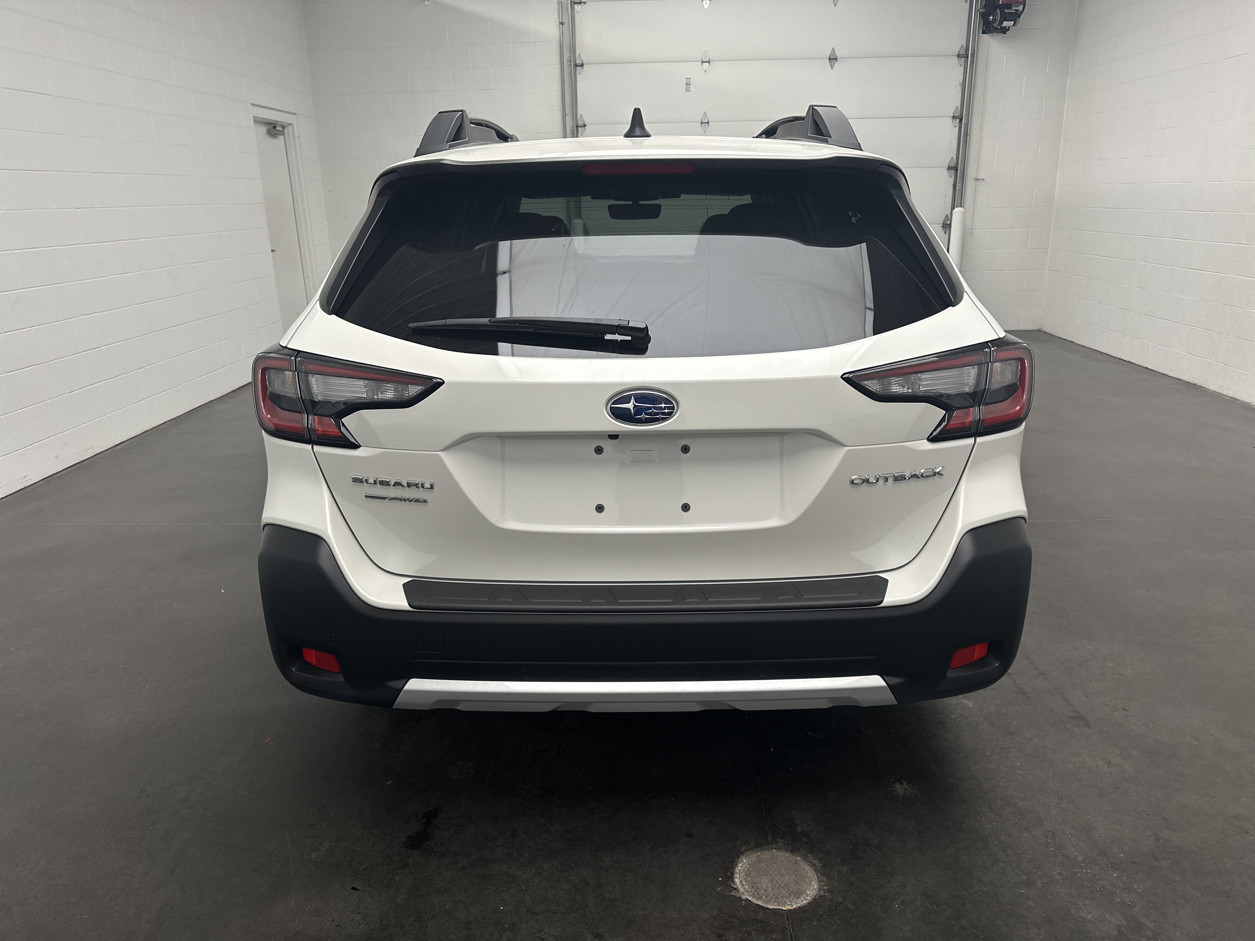 New 2025 Subaru Outback Limited image 8