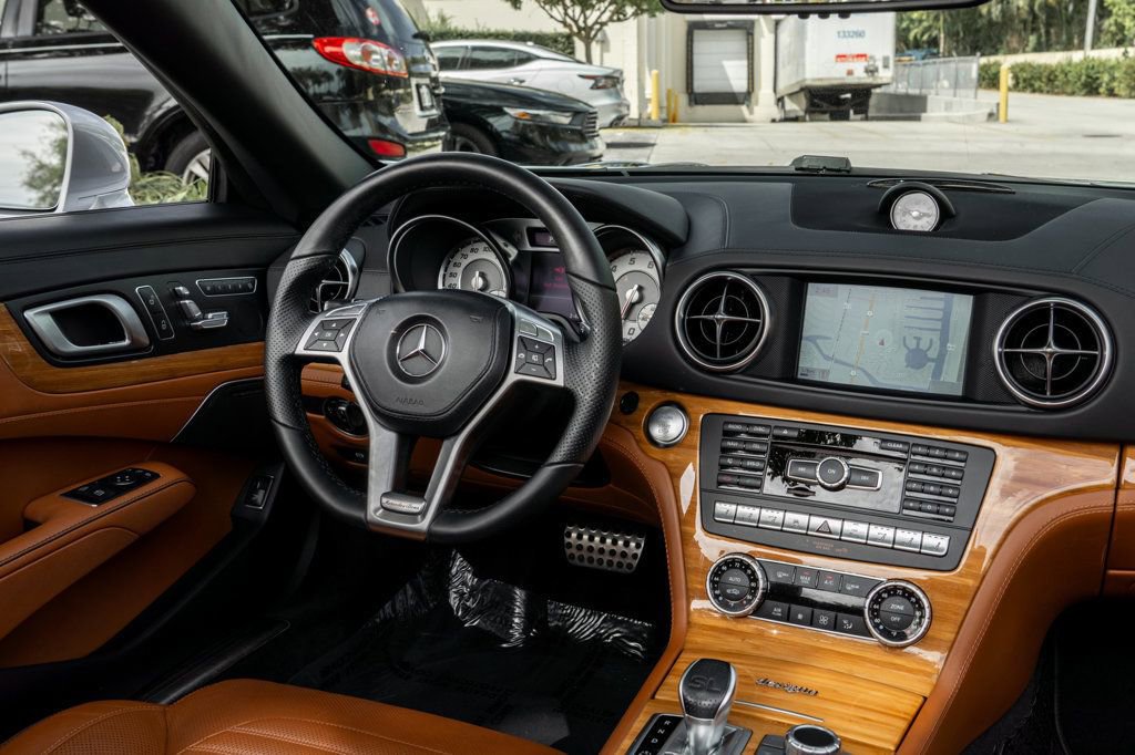 Used 2016 Mercedes-Benz SL 550 image 22