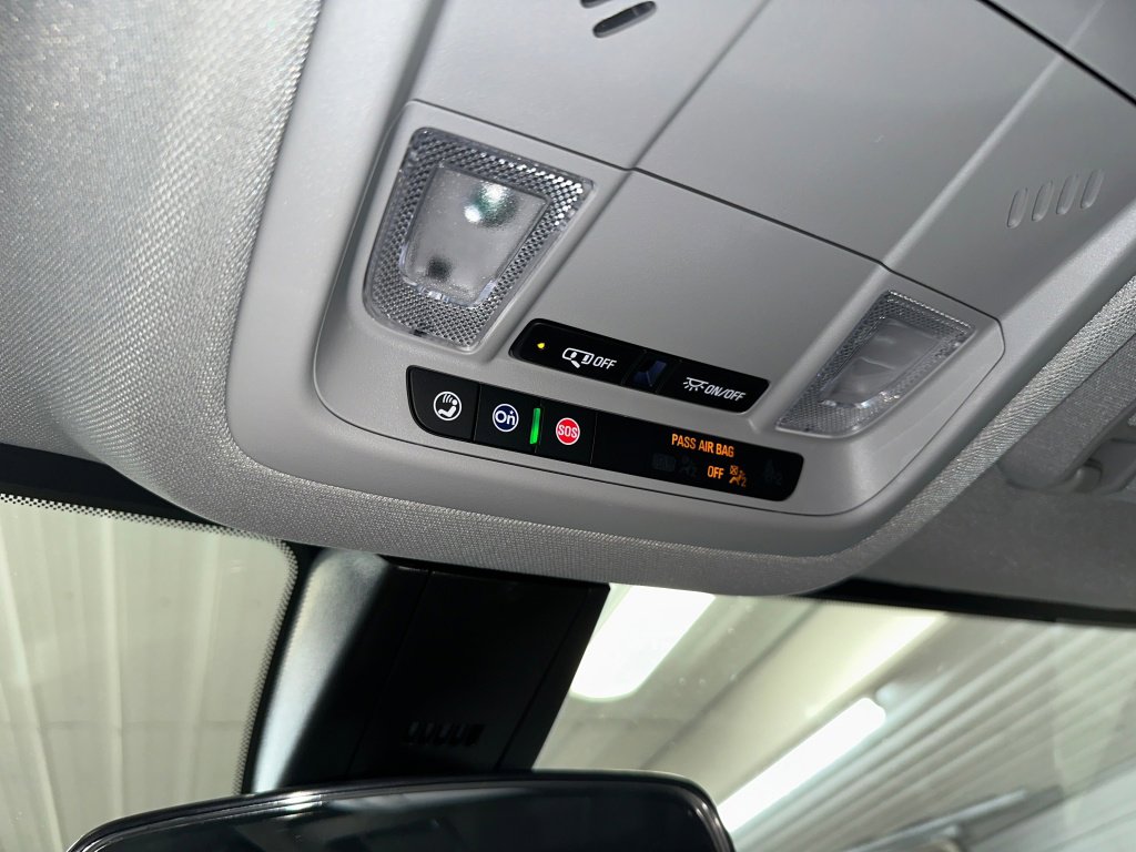 Used 2023 GMC Acadia SLE w/ Driver Convenience Package image 15