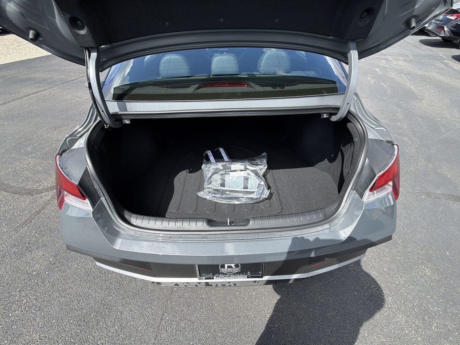New 2026 Hyundai Elantra SEL Sport FWD image 24