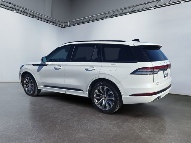 Used 2025 Lincoln Aviator AWD w/ Jet Appearance Package image 3