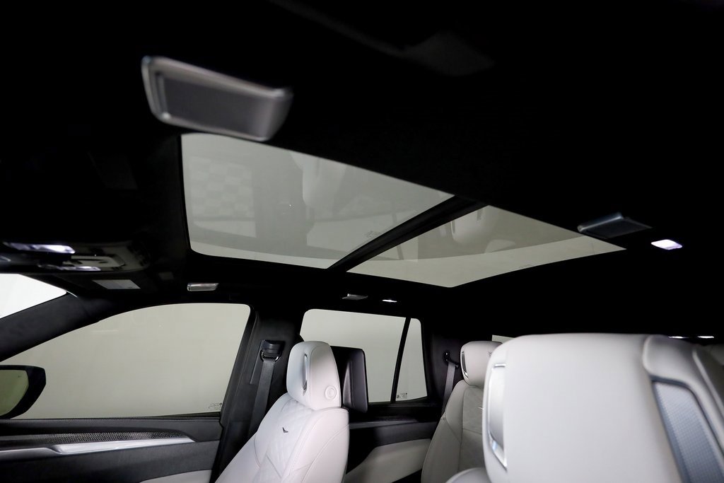 Used 2025 Cadillac Escalade V image 21