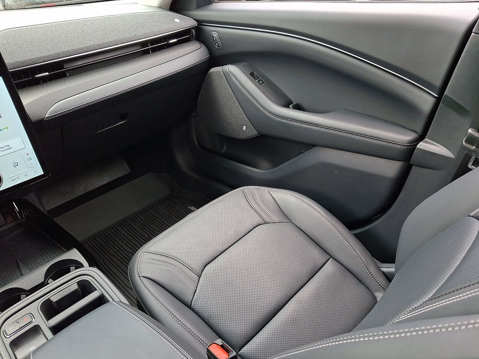 Certified 2025 Ford Mustang Mach-E Premium AWD/4WD image 16