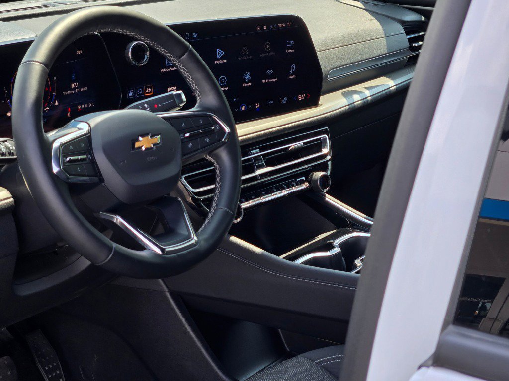 Certified 2025 Chevrolet Traverse LT image 24