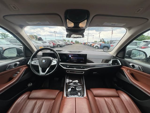 Used 2024 BMW X7 xDrive40i w/ Premium Package AWD/4WD image 19