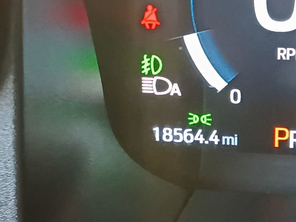 Used 2025 Ford Explorer ST-Line w/ ST-Line Street Pack AWD/4WD image 2