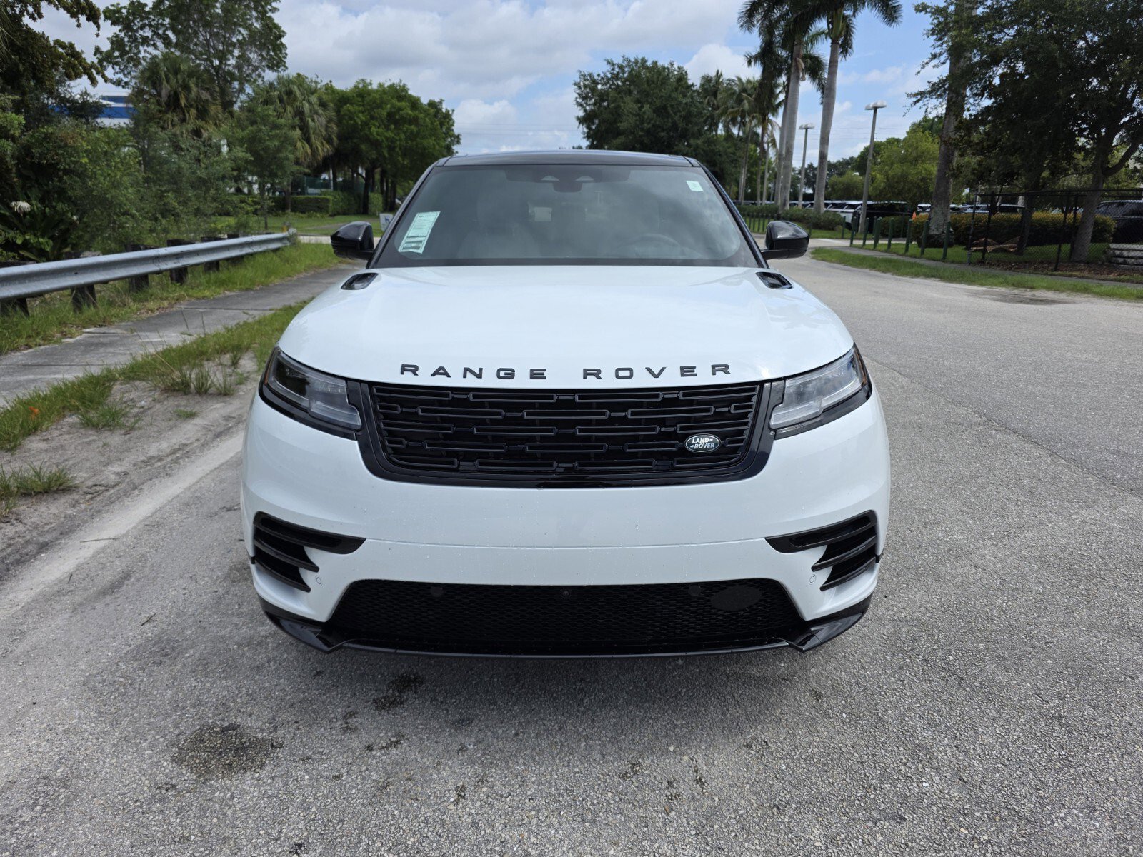 New 2026 Land Rover Range Rover Velar Belgravia AWD/4WD image 8