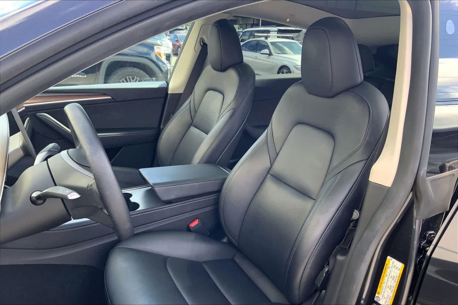 Used 2024 Tesla Model Y 2WD image 10