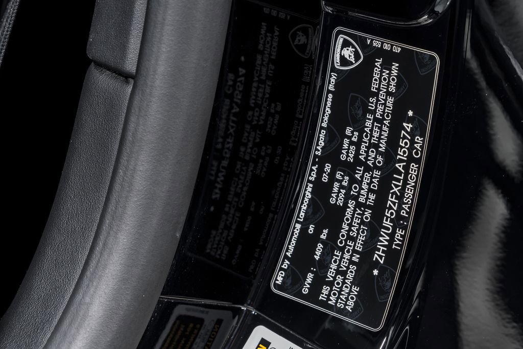 Used 2020 Lamborghini Huracan EVO RWD image 11