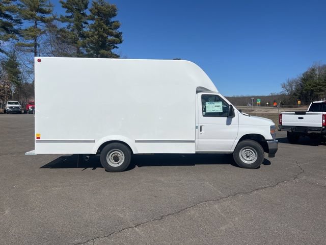 New 2026 Ford E-350 and Econoline 350 Super Duty w/ Power Equipment Group RWD image 4