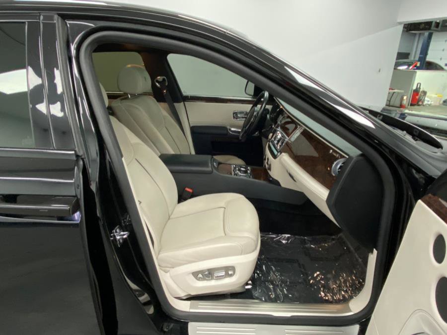 Used 2016 Rolls-Royce Ghost image 14