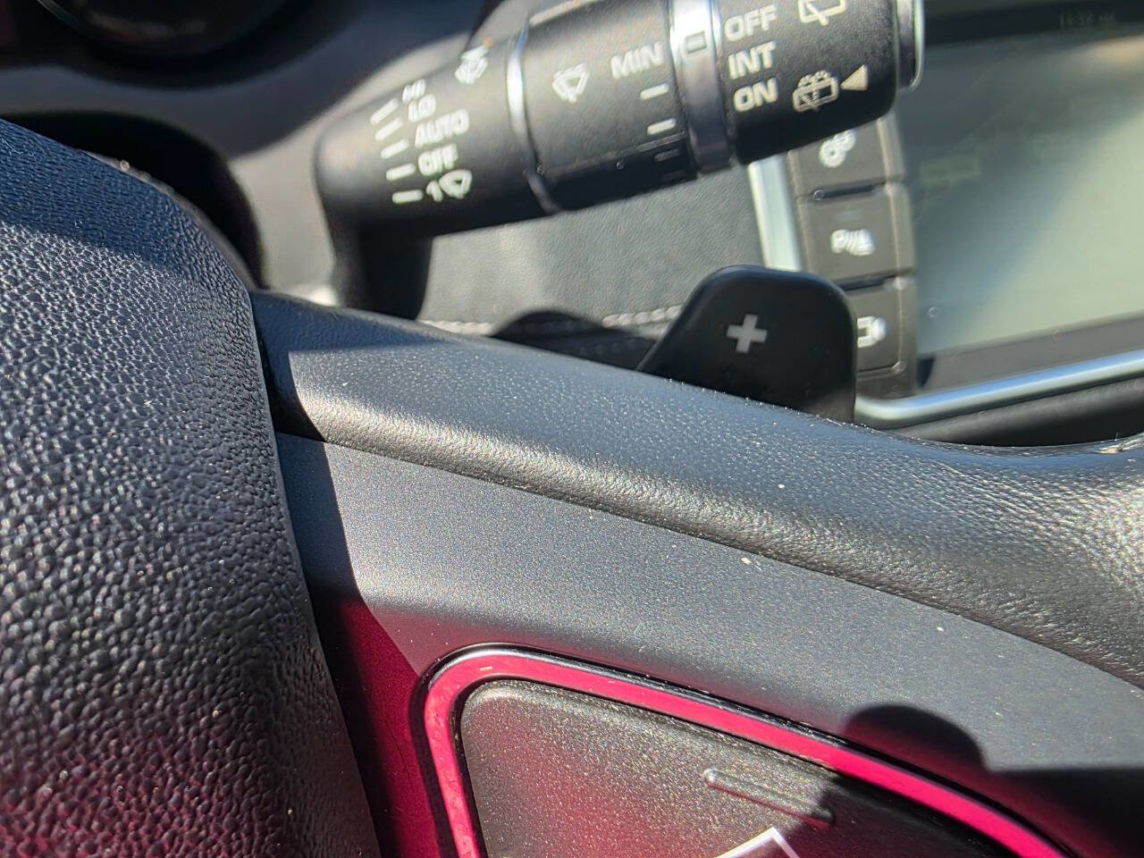 Used 2018 Land Rover Range Rover Evoque SE Premium AWD/4WD image 21