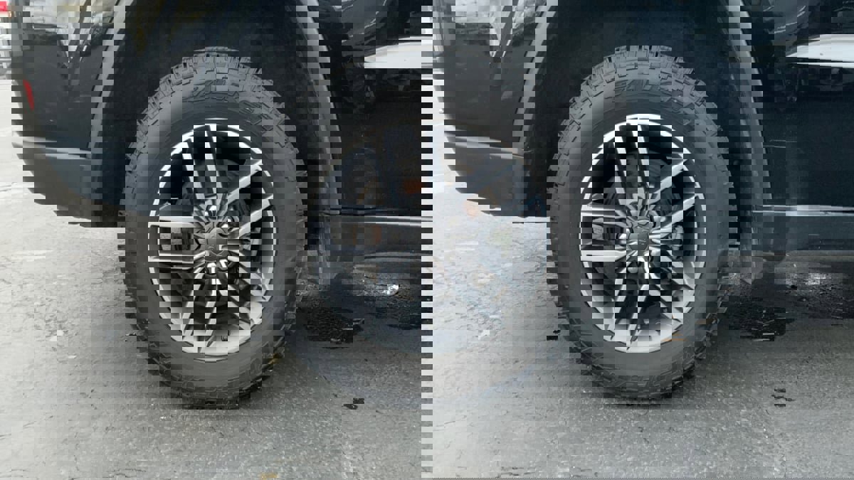 Used 2020 Jeep Grand Cherokee Limited image 28