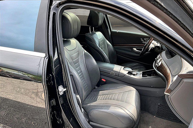 Used 2018 Mercedes-Benz S 560 4MATIC Sedan image 6