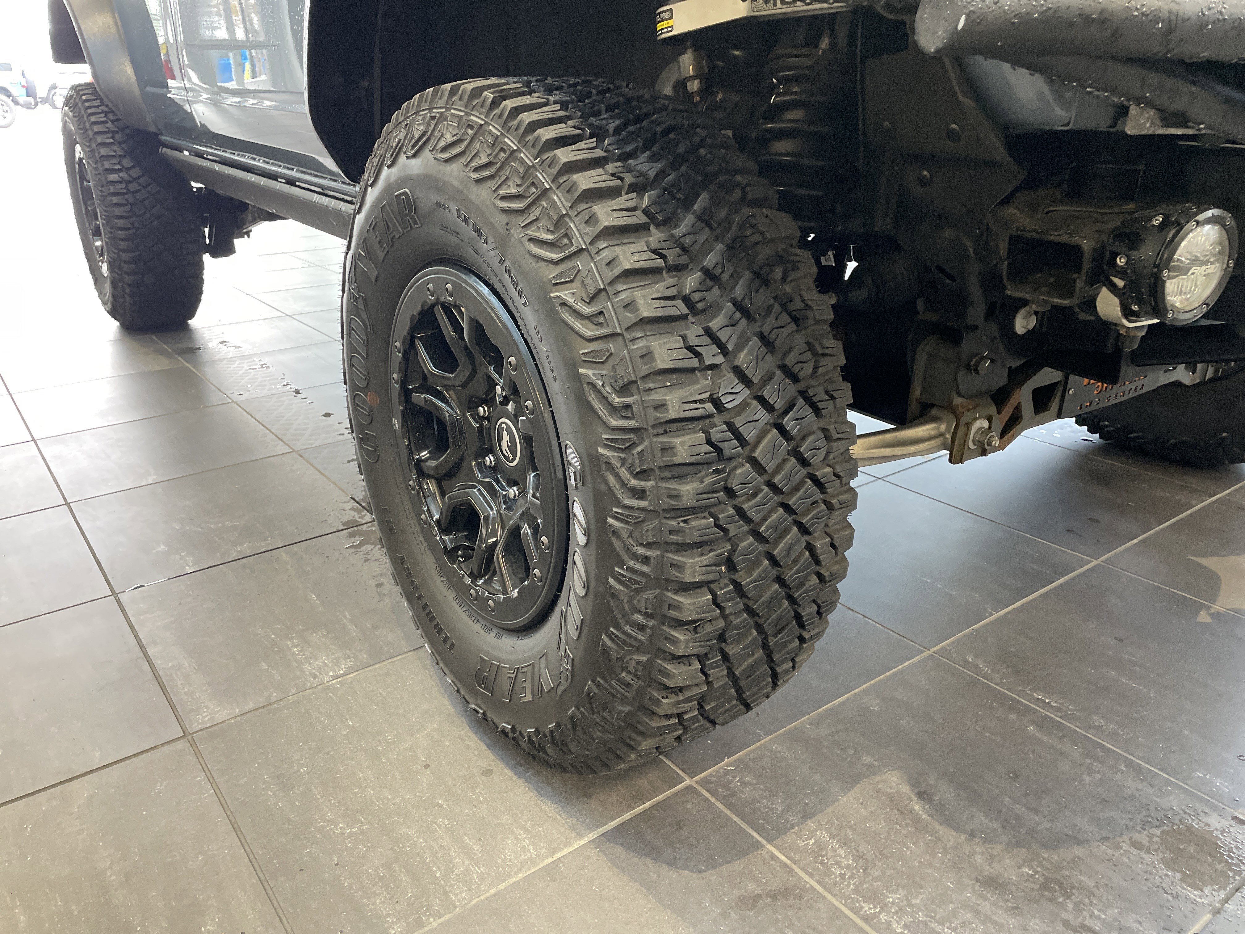 Used 2023 Ford Bronco Wildtrak image 13