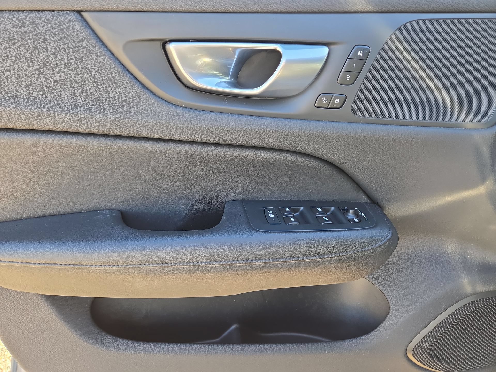 Used 2024 Volvo S60 B5 Plus FWD image 15