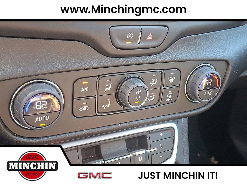 Used 2024 GMC Terrain SLT w/ Tech Package image 18