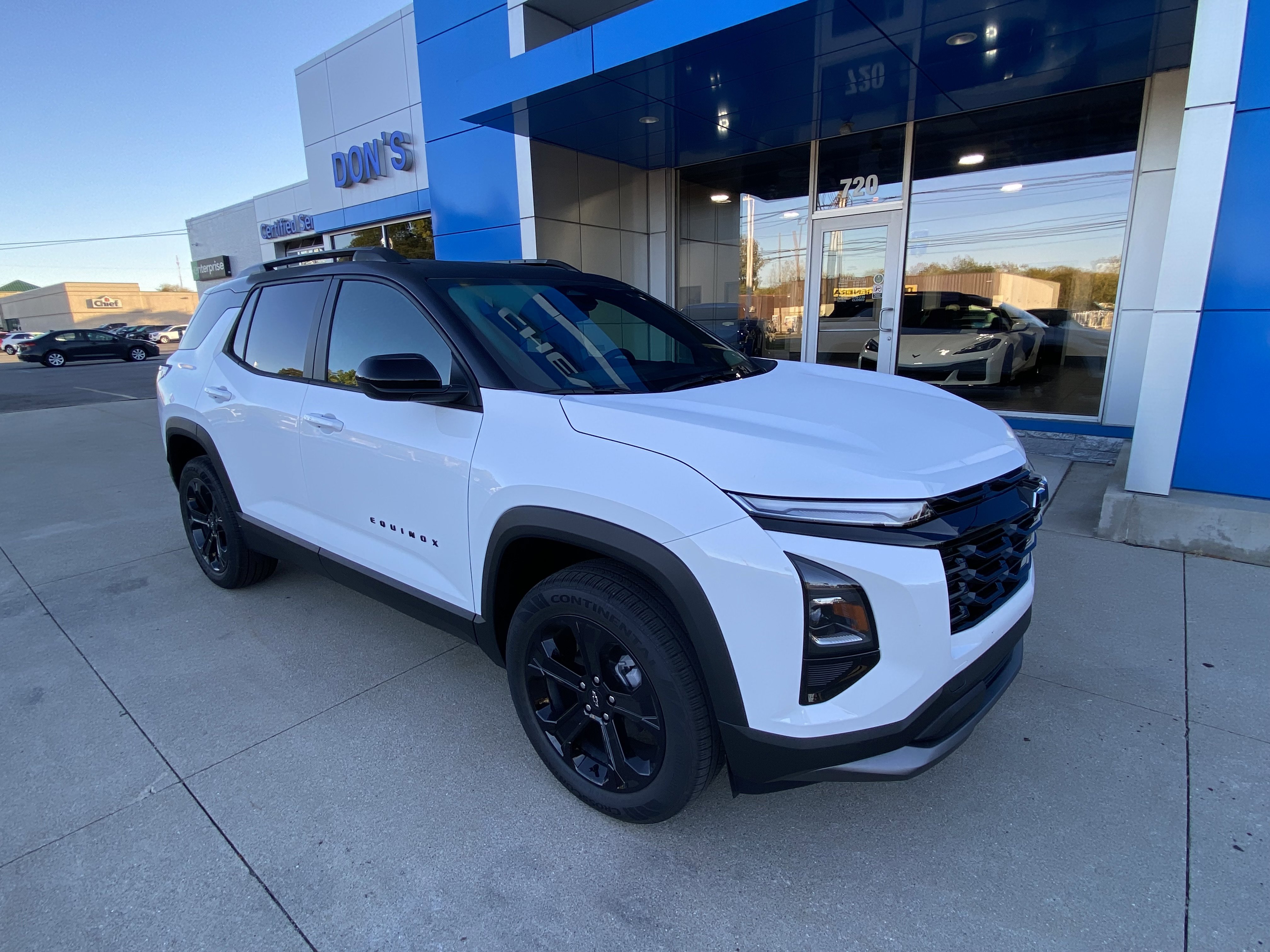 New 2026 Chevrolet Equinox LT w/ Convenience Package II image 3