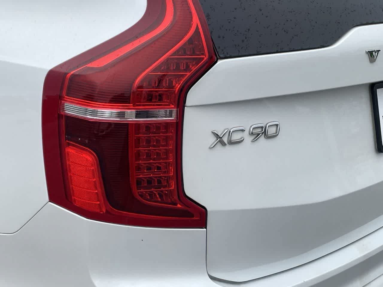 Used 2018 Volvo XC90 T5 Momentum w/ Convenience Package FWD image 38