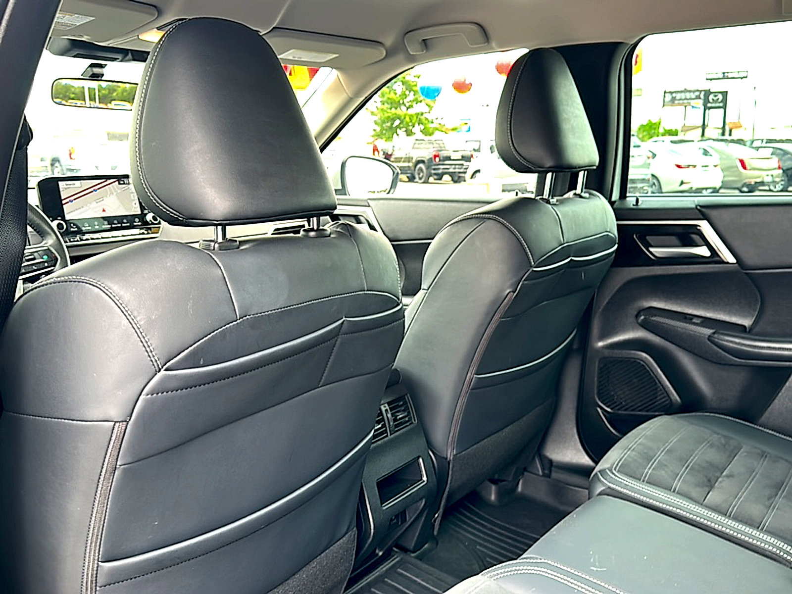 Used 2023 Mitsubishi Outlander SE FWD image 17