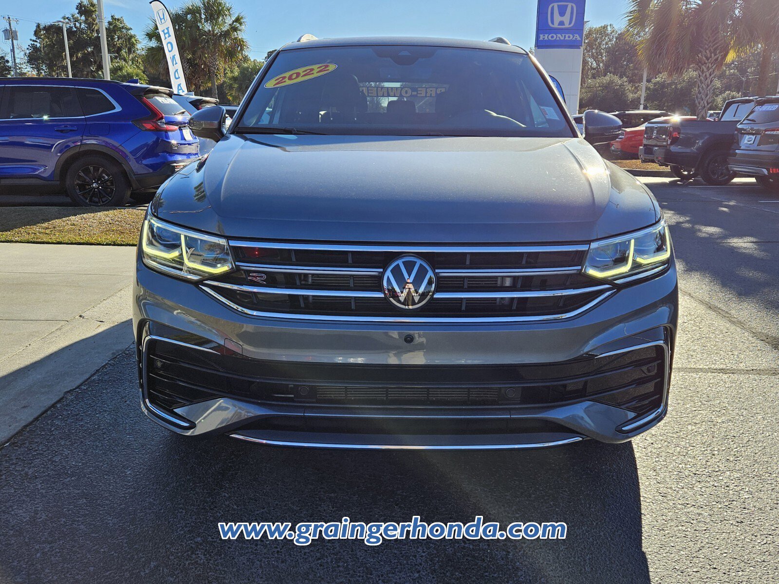 Used 2022 Volkswagen Tiguan SEL R-Line image 8