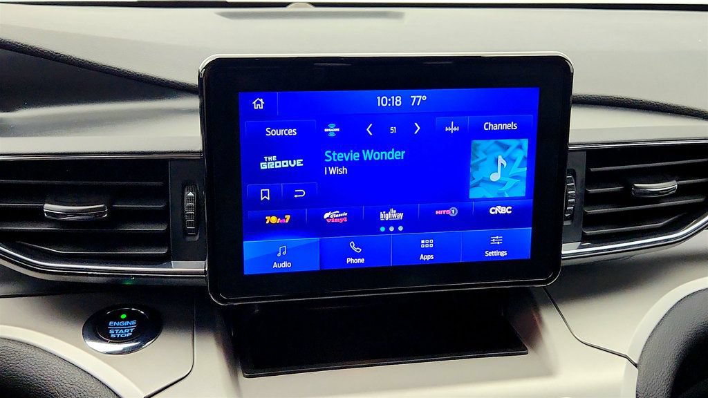 Used 2021 Ford Explorer XLT w/ Equipment Group 202A AWD/4WD image 19