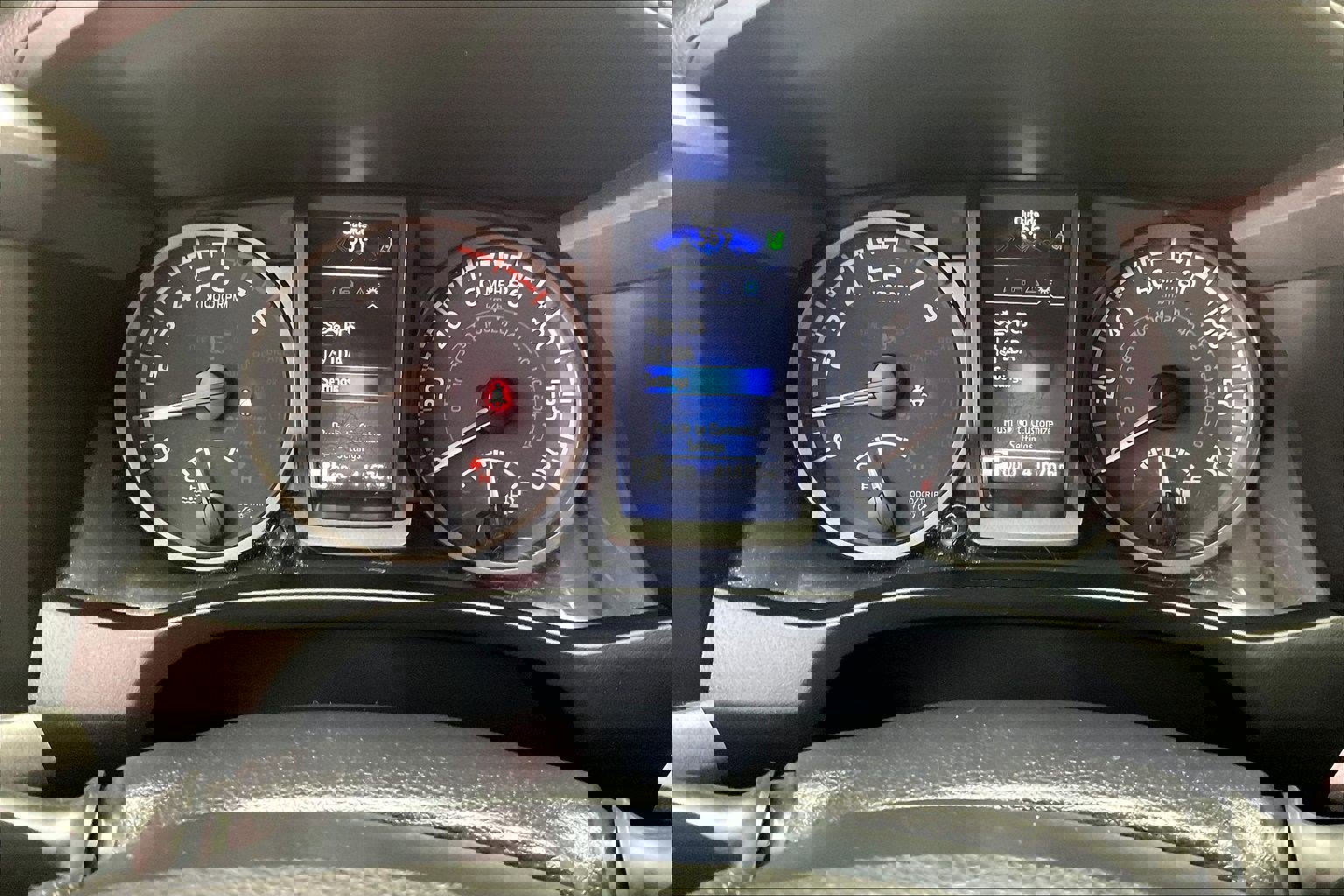 Used 2021 Toyota Tacoma TRD Off-Road w/ Technology Package AWD/4WD image 22