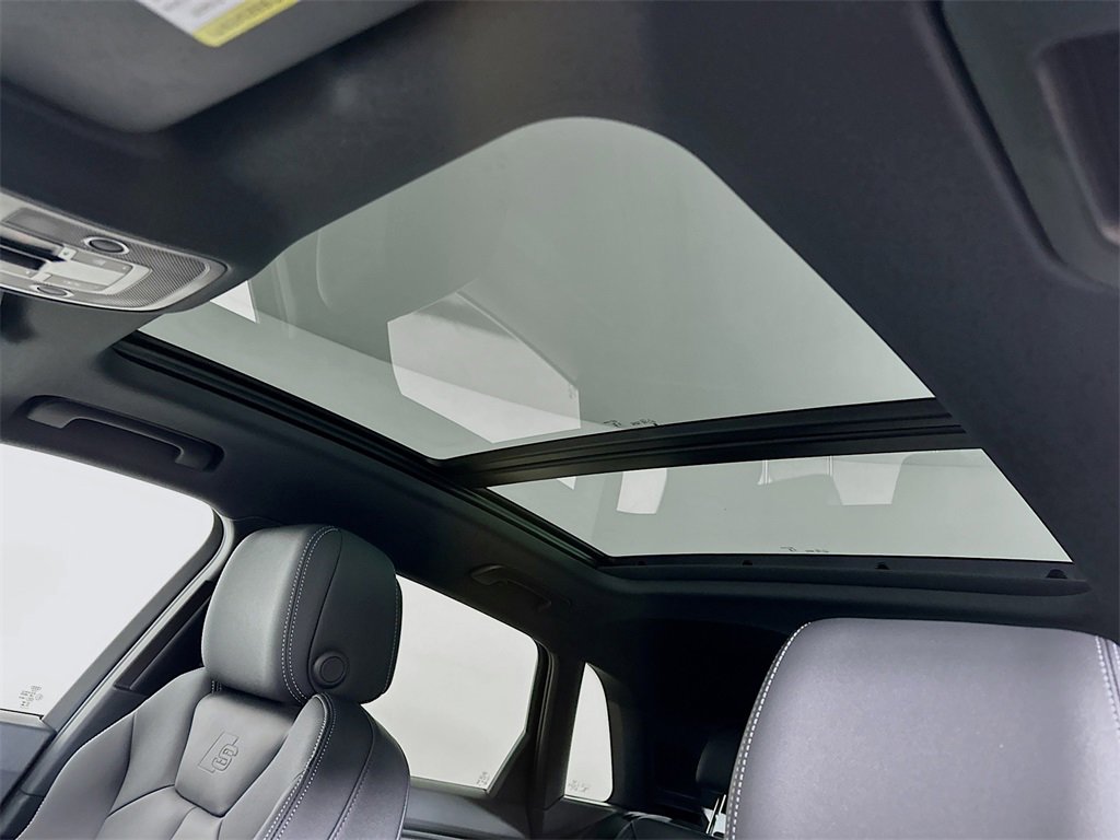 New 2025 Audi Q3 2.0T Premium image 11