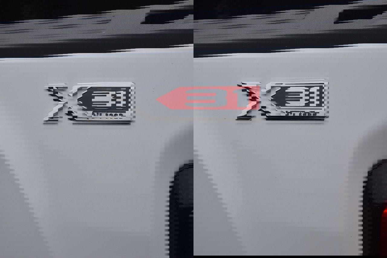 Used 2022 GMC Sierra 2500 SLT w/ SLT Premium Package image 10