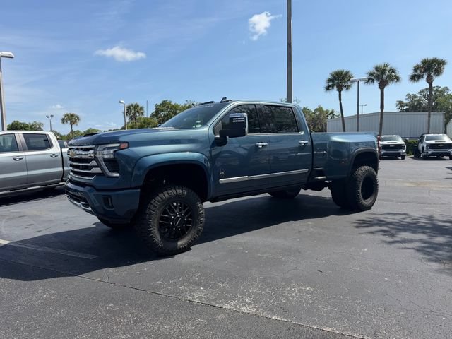 New 2026 Chevrolet Silverado 3500 High Country w/ High Country Premium Package AWD/4WD image 2