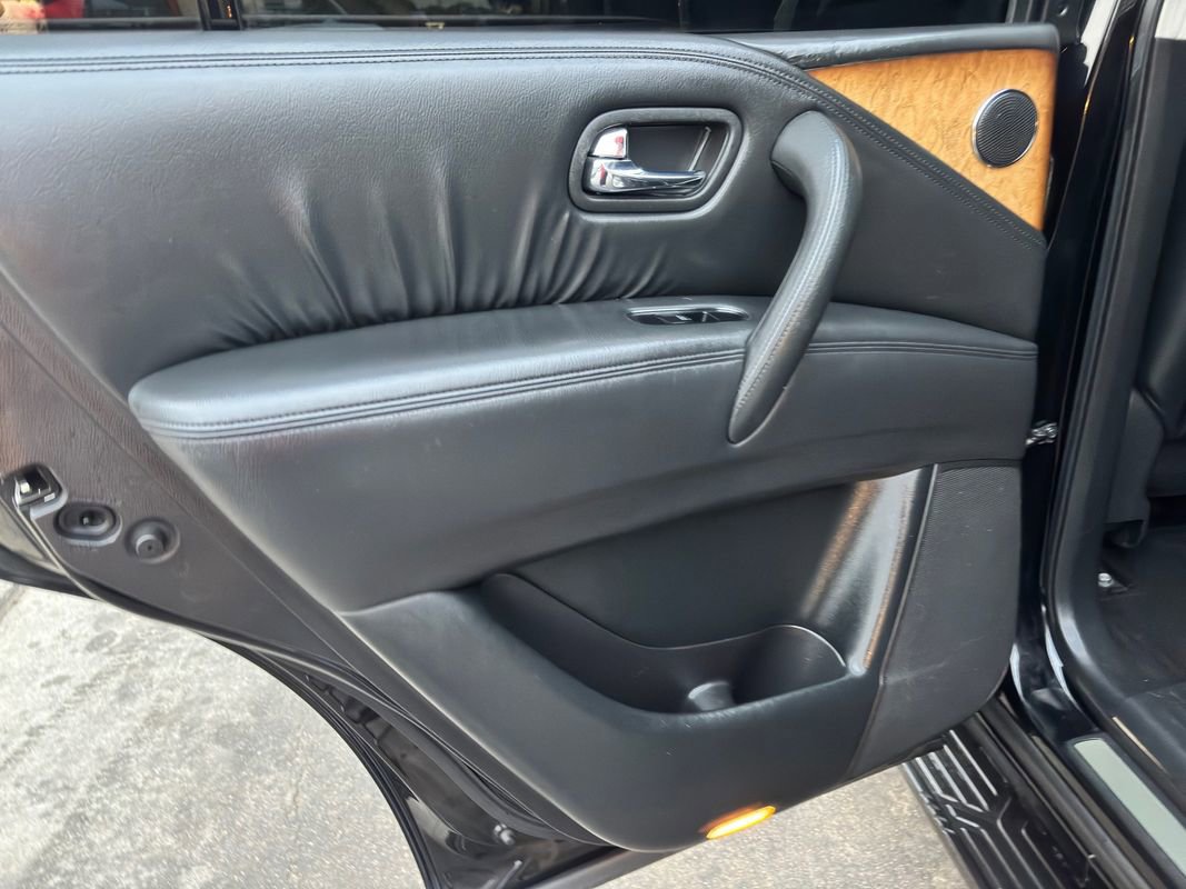 Used 2011 INFINITI QX56 4WD w/ Theater Pkg image 33