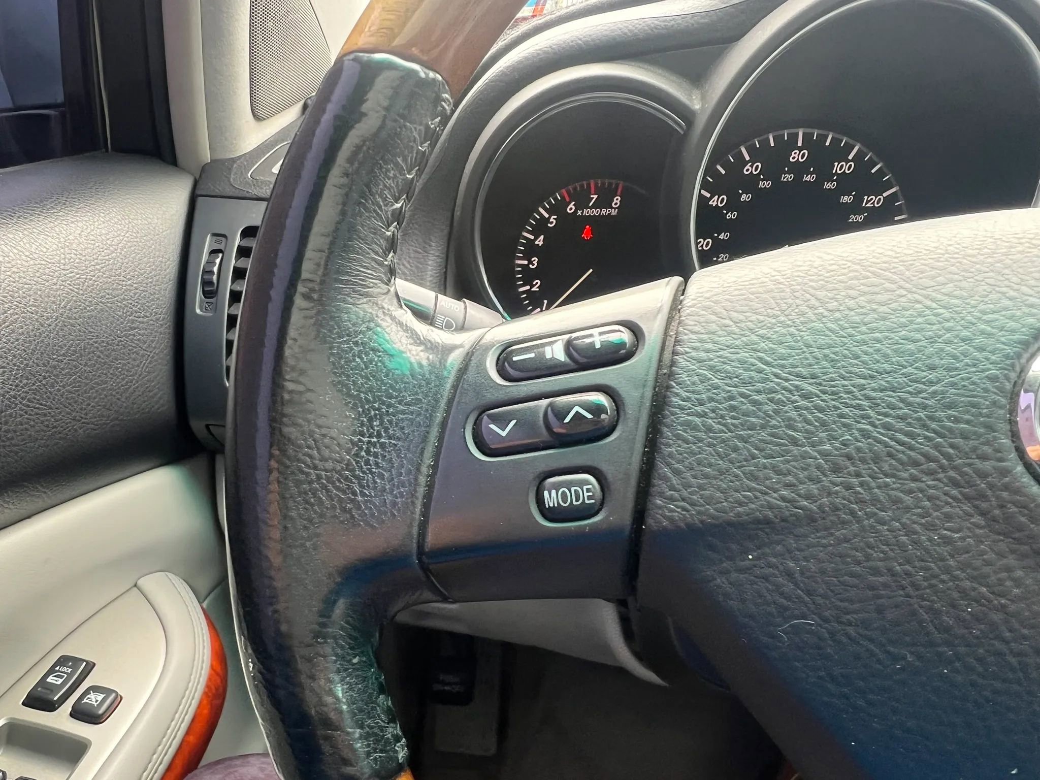 Used 2005 Lexus RX 330 AWD image 16