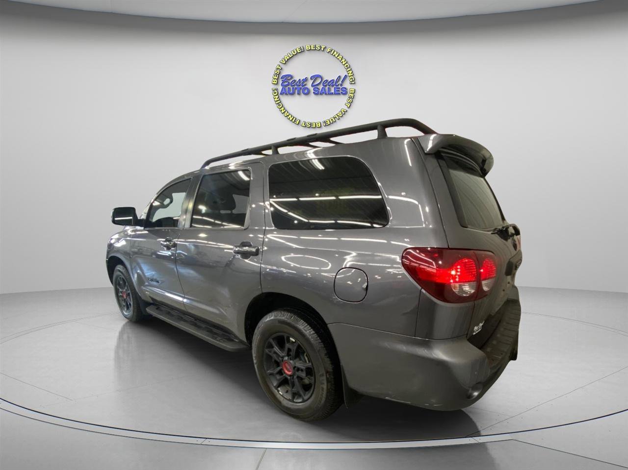 Used 2022 Toyota Sequoia TRD Pro AWD/4WD image 3