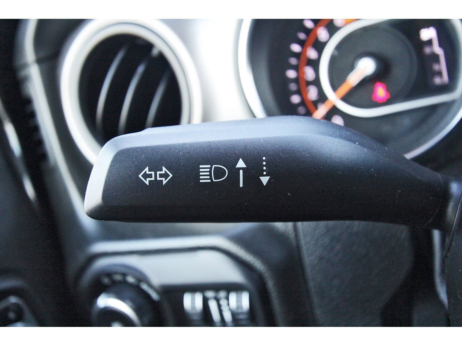 Used 2021 Jeep Wrangler Willys image 19