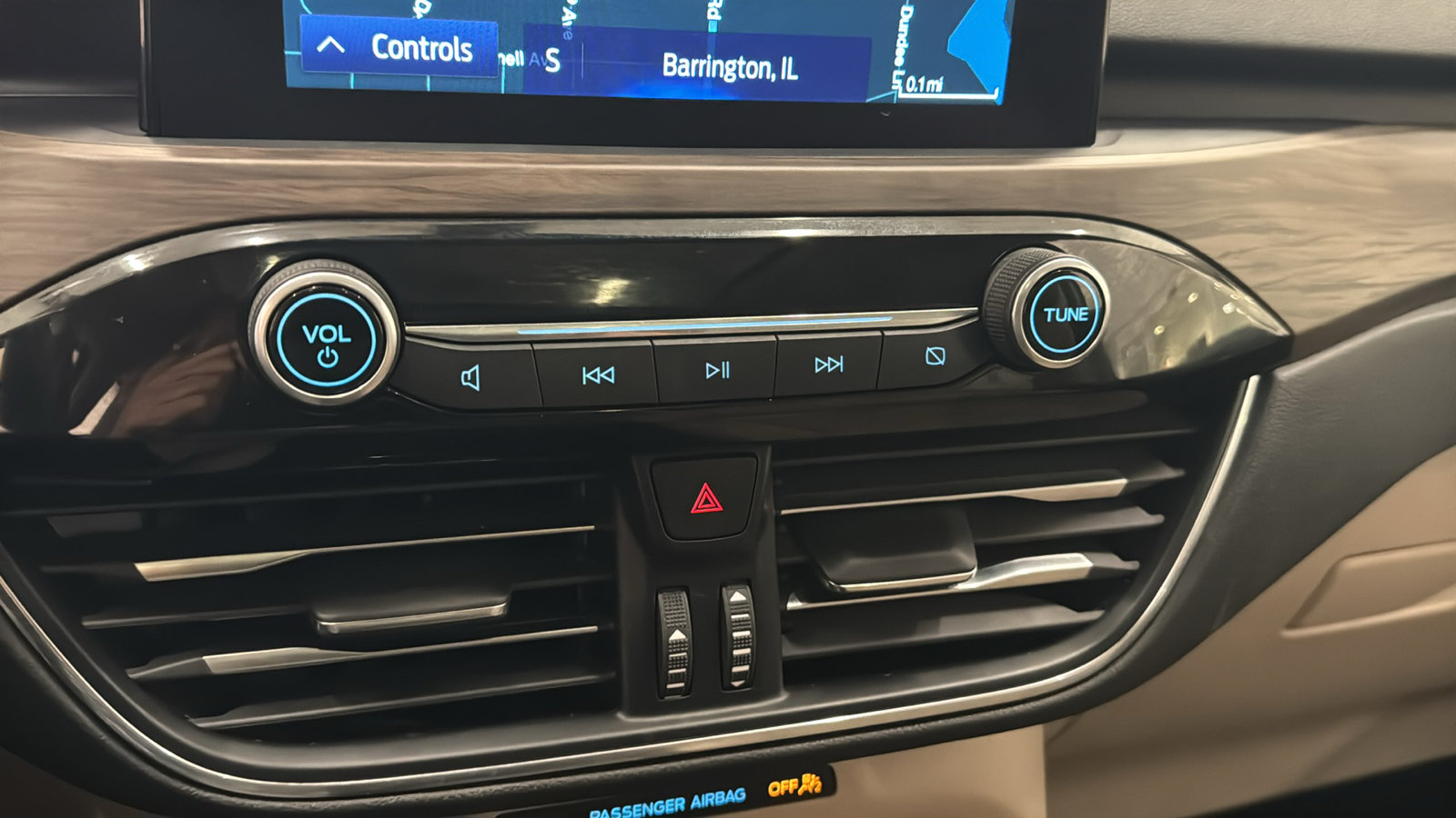Used 2020 Ford Escape Titanium AWD/4WD image 19