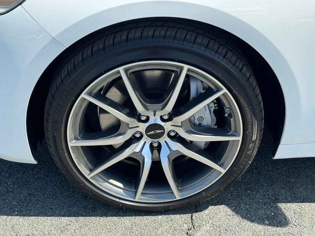 Used 2026 Genesis G70 2.5T image 11