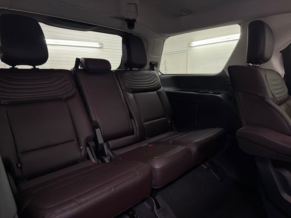 New 2026 Ford Expedition Platinum image 31