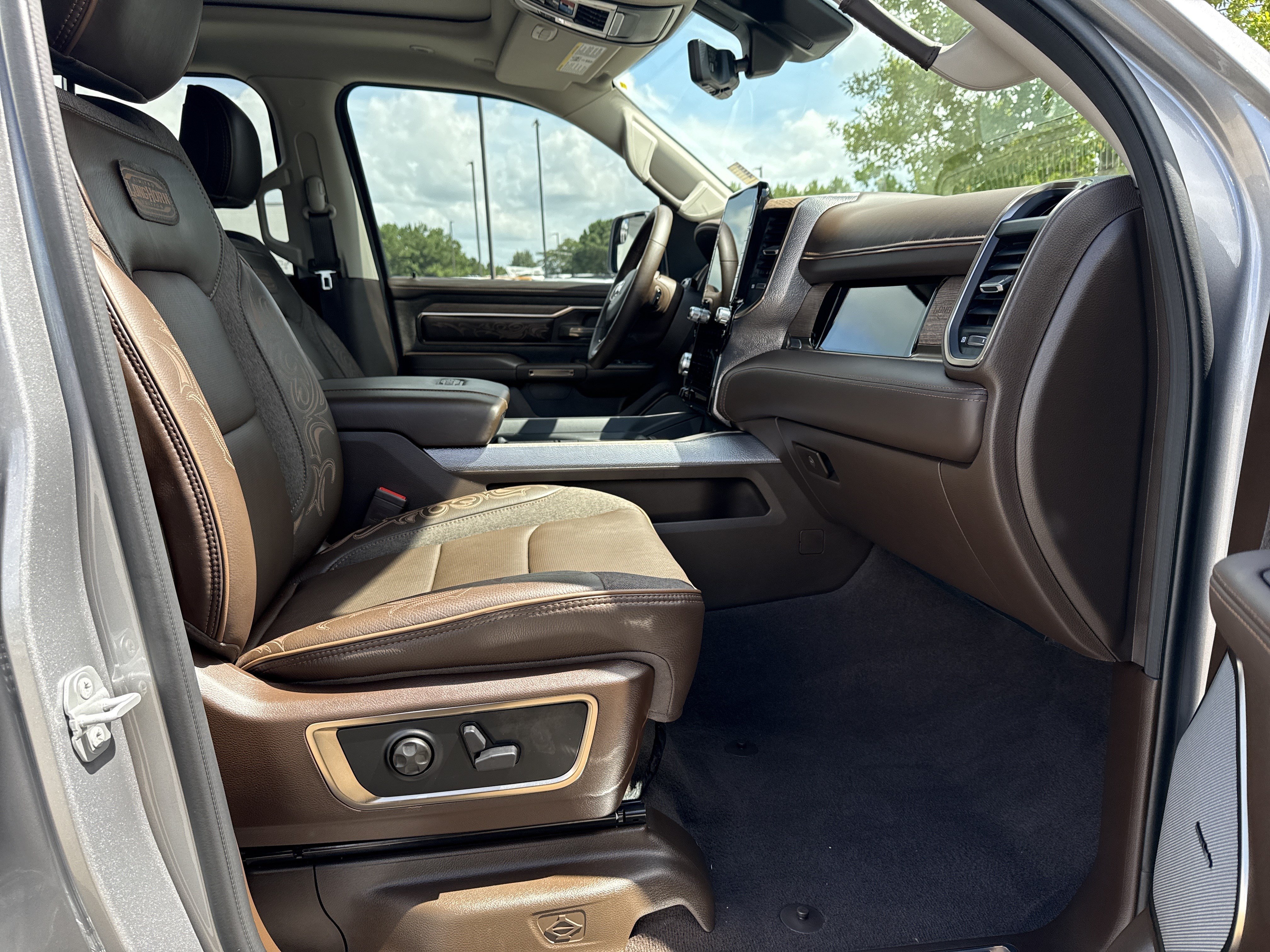 Used 2026 RAM 1500 Limited AWD/4WD image 13