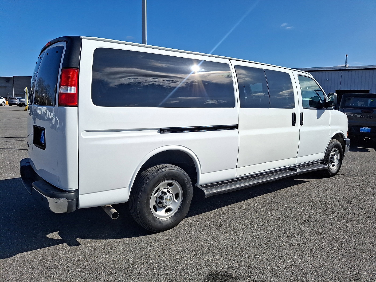 Used 2023 Chevrolet Express 3500 LT w/ LT Preferred Equipment Group image 6