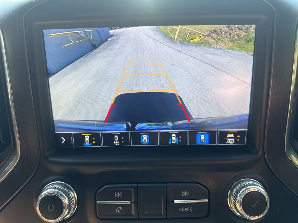 Used 2021 GMC Sierra 1500 AT4 w/ AT4 Value Package AWD/4WD image 30